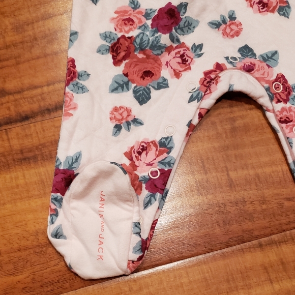 Janie and Jack NWT 0-3 months pink floral quilted footie one piece romper - Picture 2 of 5